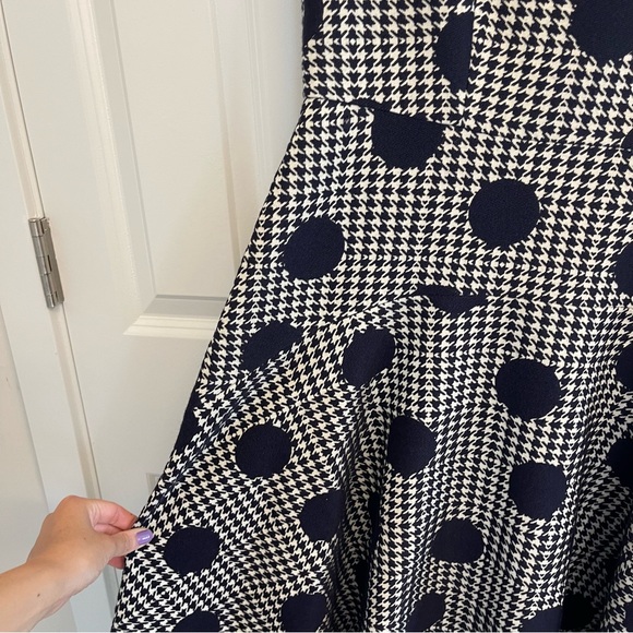 Carolina Herrera Dress - Picture 7 of 9